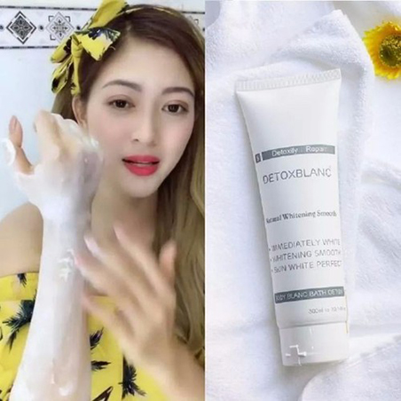 Detox 5 Sữa Tắm Thải Độc Tắm Trắng Tại Nhà Detox Blanc số 5 Natural Whitening Smooth 300ml - M552