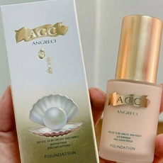 Kem nền AGC Foundation ngọc trai - M760